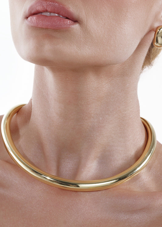 Colar Aro Dourado Curvo