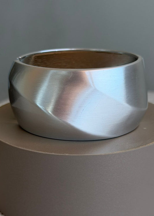 Bracelete Estruturado Metal Escovado