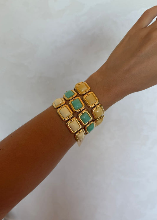 Kit Pulseiras Resina Dourada Quadrada